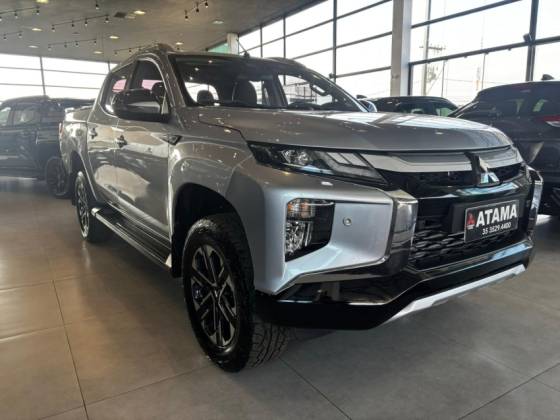 MITSUBISHI L200 TRITON 2.4 16V TURBO DIESEL SPORT HPE-S CD 4P 4X4 AUTOMÁTICO
